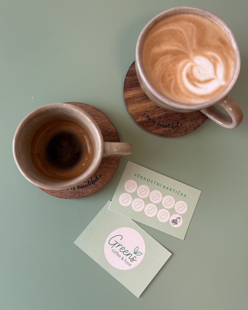 Cappuccino a espresso s věrnostní kartičkou